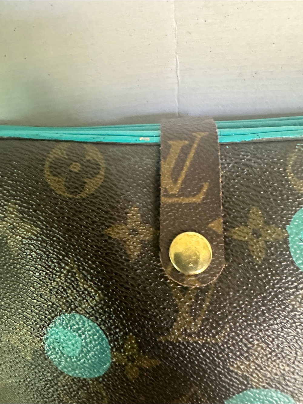 Louis Vuitton Monogram formerly a cosmetic pouch converted into crossbody - Picture 2 of 11